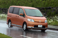 【インプレ'05】小沢コージ 日産『セレナ』 ファミリーユースに直球のコンセプト 画像