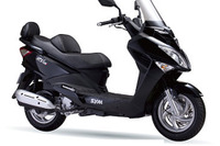 【リコール】SYM RV125i など、番号灯不具合で車両火災に至るおそれ 画像