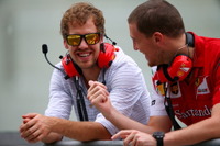 【F1】ベッテル、アブダビテストで来季移籍のフェラーリを訪問 画像