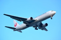 JAL輸送実績、国際線の旅客人員が1.6%減と3カ月連続マイナス…10月 画像