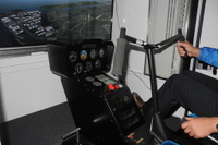 【レジャー&サービス産業展14】ヘリ操縦のシミュレーションができる軽自動車、イベントで人気 画像