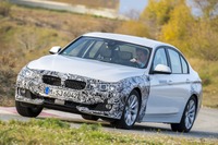 BMW 3シリーズ にPHVプロトタイプ…燃費は50km/リットル 画像