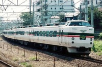 JR東日本豊田車両センターの189系に「グレードアップあずさ色」が復活 画像