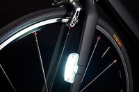 工具不要…ラバーバンドで取付ける面発光のLEDライト 画像