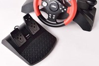 PS3やPCに対応する、リーズナブルなレーシングステアリングセット 画像