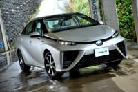 【新聞ウォッチ】お待たせ「ミライ」販売開始、受注1000台…納車に2年待ち 画像