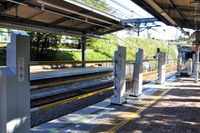 JR東日本、拝島駅に昇降式ホームドア試験導入へ 画像
