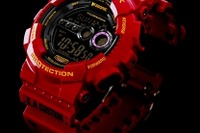 限定「シャア専用 G-SHOCK」抽選販売を開始 画像