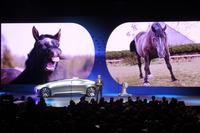 【CES15】メルセデス F 015ラグジュアリー…自動運転カー登場の瞬間［動画］ 画像