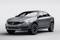 【デトロイトモーターショー15】セダンでSUV風? ボルボ S60 に初の「クロスカントリー」 画像