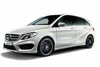 【メルセデスベンツ Bクラス 新型発表】発表記念限定モデル、クランベリーレッドの本革内装 画像