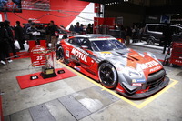 【東京オートサロン15】SUPER GT 王者の日産、スポーティを全面に…チャンピオン・コンビも来場 画像