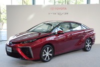 武蔵野銀行、FCV MIRAI を2台導入…EV用充電器も8店に設置 画像