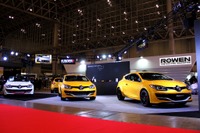 【東京オートサロン15】ルノー RSシリーズ が勢揃い…似ているようで全く違うその特徴とは 画像