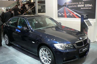 【ジュネーブモーターショー06】WTCC参戦のBMW 320Si …2600台限定販売 画像