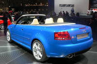 【ジュネーブモーターショー06】アウディ RS4、カブリオレも設定 画像
