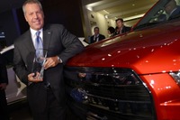 【デトロイトモーターショー15】フォード F-150 新型、2015北米トラック&SUVオブザイヤーに輝く 画像