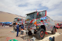 【ダカール15】日野、チリのイキケで中間休息日…車両を完全リフレッシュして後半戦へ 画像