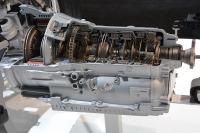 【デトロイトモーターショー15】創立100周年のZF、アメリカ躍進の功労者は「8速AT」 画像