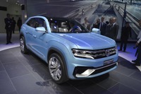 【デトロイトモーターショー15】VW の中型SUVコンセプト、クロスクーペ GTE…北米戦略の重要車 画像