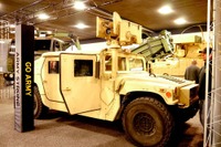 【デトロイトモーターショー15】説明は一切なし！　US ARMYが車両展示 画像