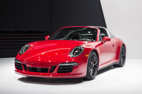 ポルシェジャパン、911タルガ4 GTS と カイエンターボS の予約受注を開始 画像