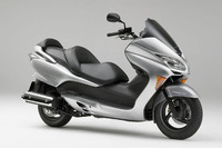 ホンダ フォルツァ、二輪で世界初オートシフトモード 画像