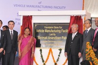 スズキ、インド新工場の定礎式を実施…年間25万台、2017年に生産開始 画像