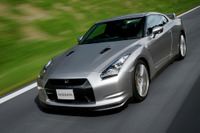 【リコール】日産 GT-R R35、ステアリングがガタつくおそれ 画像