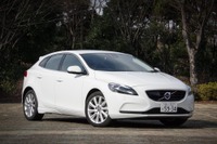 ボルボ V40 2015年モデル…「ツーリングシャシー」採用で性格が大きく変化 画像