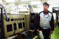 【JAL 整備の現場】旅客機の自動操縦を支えるFMCやAFDCを診る［フォトレポート］ 画像