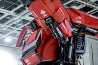 「Amazon」で買える全長3.8mのロボット…価格は1億2000万円ナリ 画像