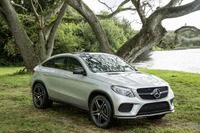 メルセデスベンツ GLE クーペ、映画『ジェラシック・パーク』最新作に起用へ 画像