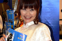 【東京モーターサイクルショー06】コンパニオン写真蔵…その4 画像