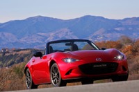 【マツダ ロードスター プロトタイプ 試乗】初心に立ち返った車づくりに注目…日下部保雄 画像