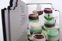 ながめるだけでも満たされる、装丁も美しいイタリア発チョコレシピ集 画像