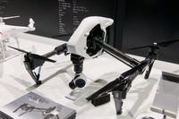 【CP+15】月間2万台以上を売る人気空撮ドローンに、4K撮影モデル新登場 画像