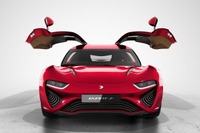 【ジュネーブモーターショー15】リヒテンシュタインから「クヮントF」…1090psの4シータースポーツ 画像