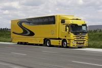 ダイムラー 商用車の通期決算、税・利払い前利益は18%増…2014年 画像