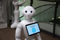 ソフトバンクの感情認識パーソナルロボット、初回生産分300台は1分で完売 画像