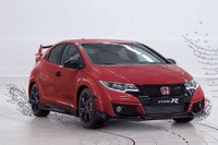 ホンダ シビック タイプR 新型、市販モデルを先行公開…ポーランド 画像
