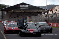 オーストラリアで大人気のレース「CLIPSAL2015」…跳ね馬づくしのパレードラン 画像