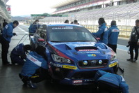 スバル WRX STI、ニュル24時間参戦車がシェイクダウン…「左ハンドル」で王座奪還へ 画像