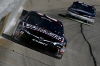 【NASCARスプリントカップ 第2戦】トヨタ カムリ 苦戦、ケンゼスが5位フィニッシュ 画像