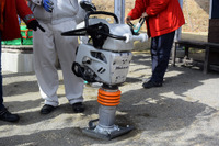 【ホンダの汎用エンジン】工事現場で地面を固めるあの機械、操作にコツはいるのか 画像