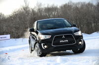 【三菱 4WDモデル 雪上試乗】機敏なRVR、ランエボ張りの走りを見せるアウトランダー…斎藤聡 画像