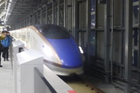 【北陸新幹線開通・金沢特集】開業初日「かがやき」に乗車!全座席に電源 画像