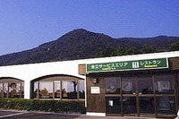 追い越し車線でクルマを止めて仮眠しても…良いわけないでしょうが!! 画像