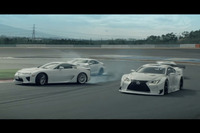 レクサス レーシングマシンが迫力のドリフトで舞う…“Dance of F”［動画］ 画像