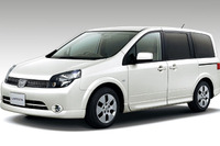 日産 ラフェスタ にハイウェイスターVナビエディション設定 画像